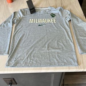 Nike Milwaukee Buck long sleeve shirt NWT.   Size small